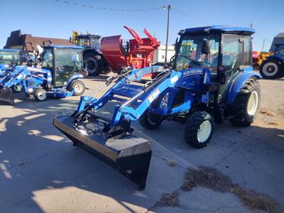 New Holland BOOMER 40 Tractor
