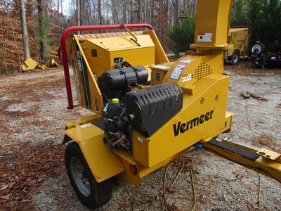 2017 Vermeer BC700XL Towable Wood Chipper 380 Garage Kept Hours