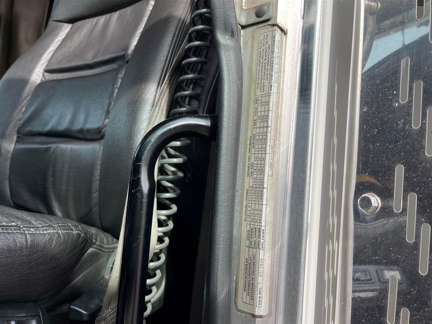 2017 Peterbilt 389 Sleeper Semi Truck For Sale Livingston, LA