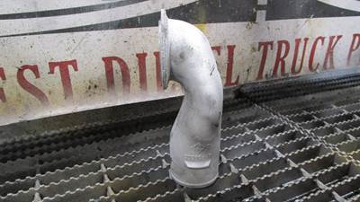 2006 Mercedes-Benz OM906LA Diesel Engine Cobra Head Intake Tube P# 01-29209