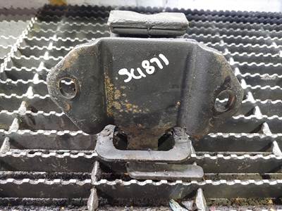 (GOOD USED) Isuzu 4BD2TC Engine Mount OEM