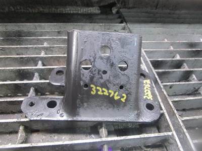 (GOOD USED) Isuzu 4HE1 Diesel Engine Mounting Bracket