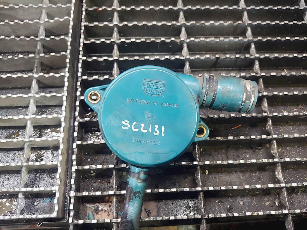 2005 International DT466E EGR Diesel Engine Crankcase Breather Part