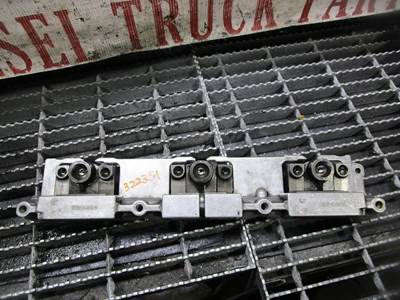 (Good Used Takeoff) Caterpillar C10 / C12 Diesel Engine Cam Follower Assembly OEM Part# 129-2884, 129-2882