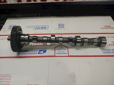 Used: Kubota D905 NON-Turbo Diesel Engine Camshaft Assembly