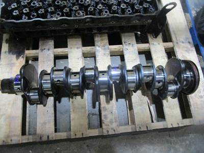 International DT466E Crankshaft