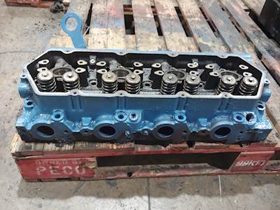 1996 International T444E Diesel Engine Cylinder Head Part# 1825113C1