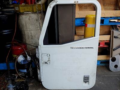 2006 International 9200i Truck Driver Side Door