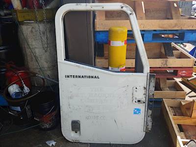 2006 International 9200i Passenger Driver Side Door