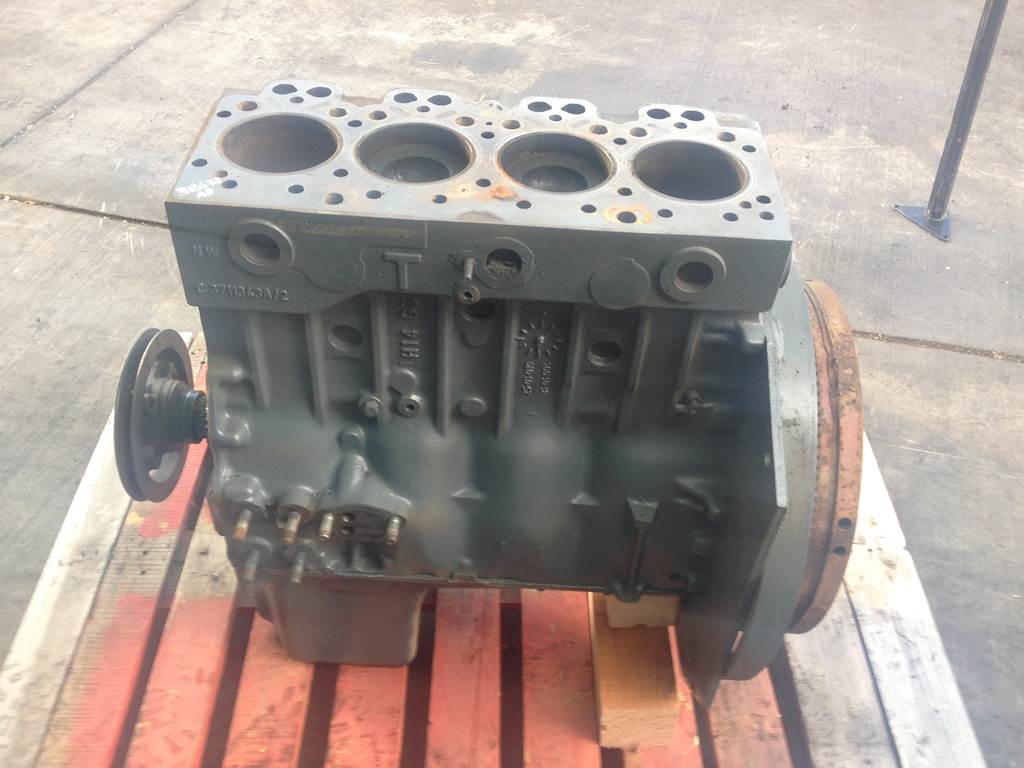 Perkins Diesel Engine Complete Short Block Part# 3711343A/2, LD22763U191037P