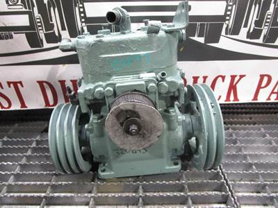 Bendix TU-FLO 500 Air Brake Compressor from Detroit Diesel 6-71 Diesel Engine P# 279384, Pulley# 5129965M, 5136461f