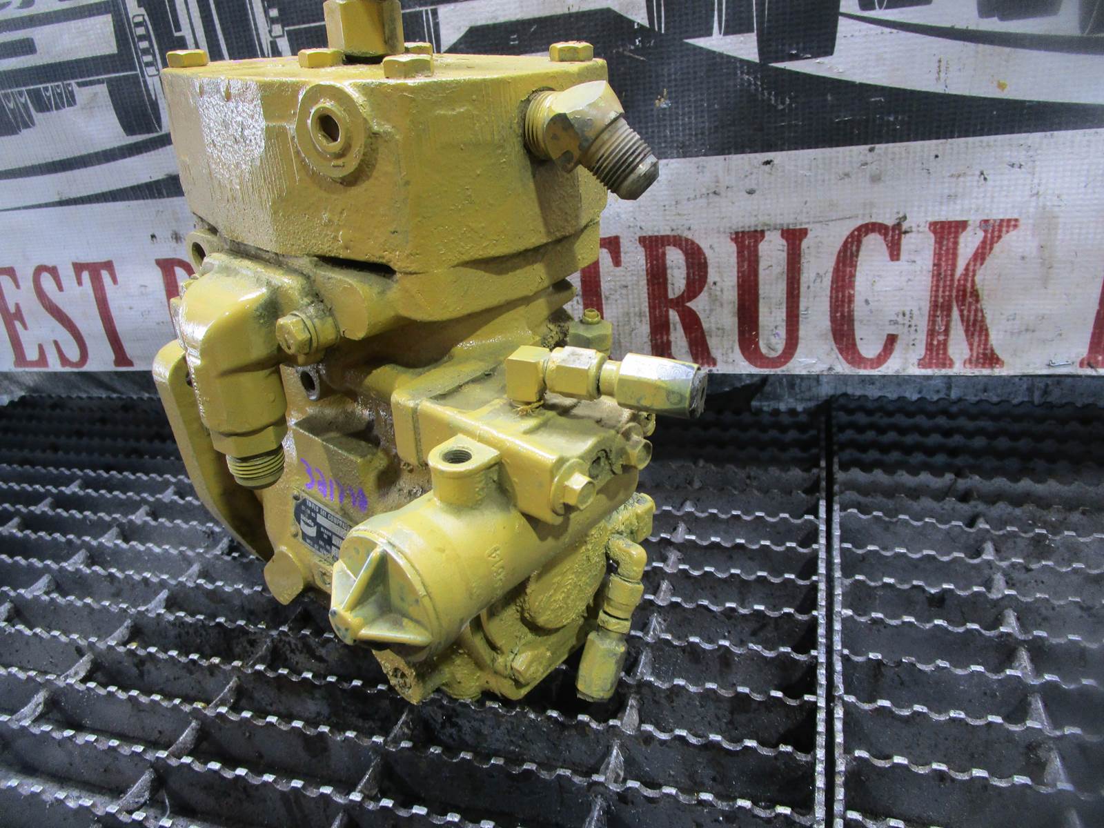 Bendix TUFLO 501 Air Brake Compressor fits Caterpillar 3406B Diesel