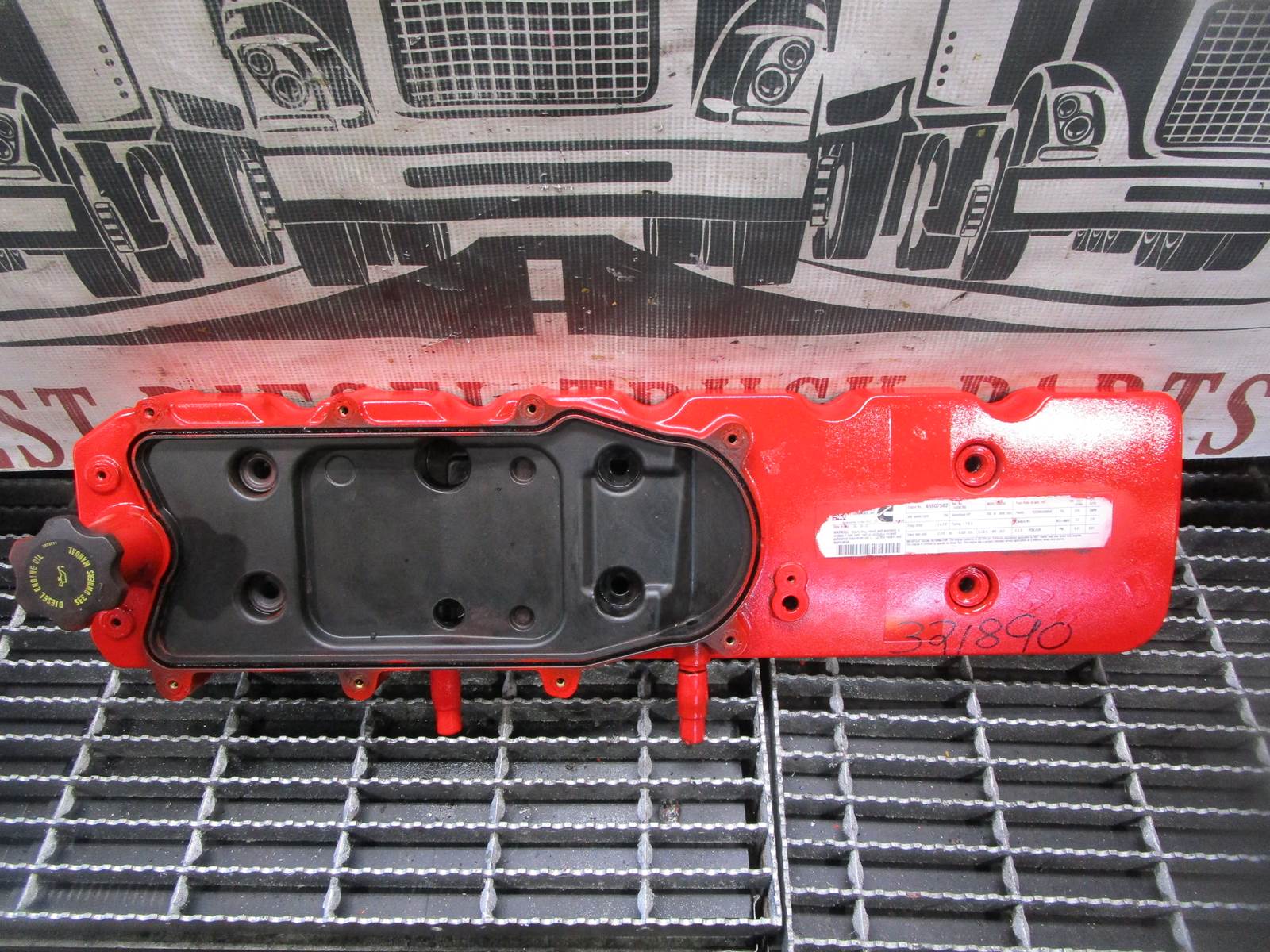 (GOOD USED) Cummins ISB 6.7 Diesel Engine Valve Cover OEMPart 4944083