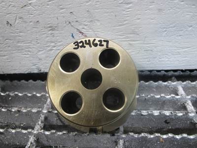 Cummins ISX15 Diesel Engine OEM Idler Shaft Gear Hub 3686018