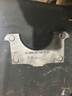 2005 Mercedes Benz OM904LA Diesel Engine Crank Main Caps OEM Part# A9060110811