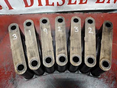 1998 Caterpillar 3176 Diesel Engine Crank Main Cap OEM CAT P# 7W4228, 7W-4228