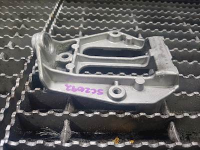 2011 Detroit DD15 Diesel Engine Mounting Support Bracket Part# A4721500473