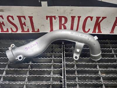 2011 Detroit DD15 Diesel Engine Coolant Pipe Tube Elbow Part# A4722030302
