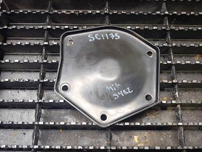2005 Mitsubishi S4Q2 non-turbo 2.5l Diesel Engine Front Timing Cover Plate