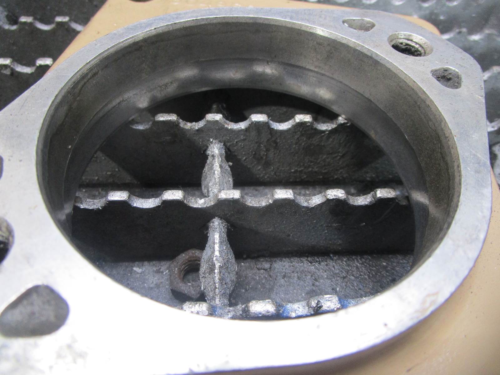 (GOOD USED) Cummins L10 Diesel Engine Hydraulic Pump Adapter Bracket