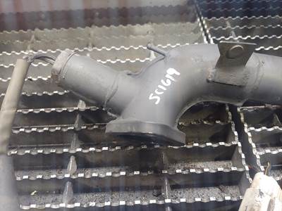 (GOOD USED) Isuzu 4BD2TC Air intake Elbow OEM PART