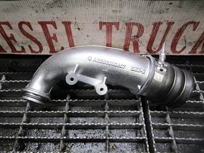 Mercedes-Benz OM926LA Diesel Engine Turbo Air Intake Transfer Elbow OEM-Part# A9260980607