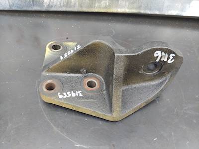 Caterpillar 3116 / 3126 Diesel Engine Motor Mount OEM PART# 15609800 GMC Truck