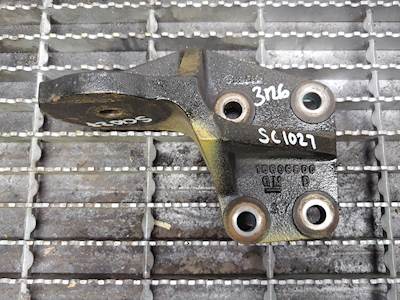 Caterpillar 3116 / 3126 Diesel Engine Motor Mount OEM PART# 15609800 GMC Truck
