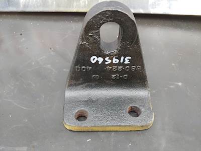 Caterpillar 3126 Rear Diesel Engine Motor Mount Part# 680-224