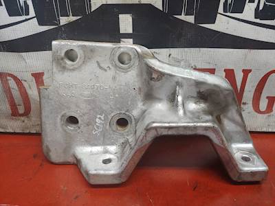 2003 Caterpillar C10 Diesel Engine Mount for Ford Truck Part # F6HT-6A070-EA