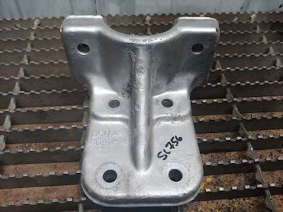Ford L8000 Engine Mount