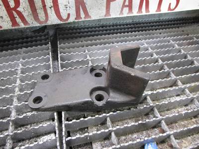 (GOOD USED) Mercedes-Benz Diesel Engine Motor Mount Part# 01-29825-000