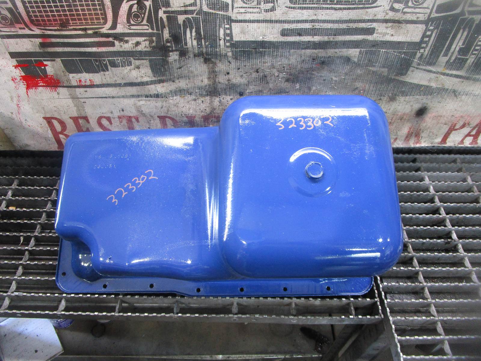 20042006 International VT365 Diesel Engine Oil Pan Part 1843541C91