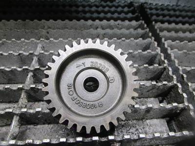 (GOOD USED) John Deere Diesel Engine Oil Pump Gear Part# T20298