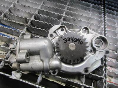 (GOOD USED) Mercedes-Benz OM906LA Engine Oil Pump