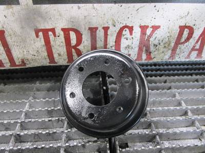 (GOOD USED) Genuine International Diesel Engine Fan Hub Pulley OEM Part# 715C1