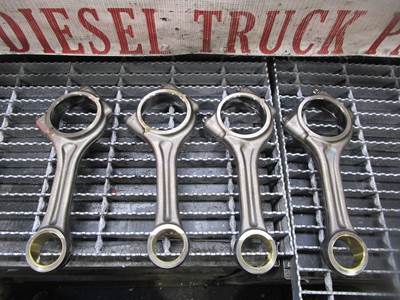 (GOOD USED) 2004-2006 Mercedes-Benz OM924LA Diesel Engine Connecting Rod OEM-Part