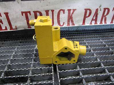 (GOOD USED) Caterpillar Diesel Engine Thermostat Housing Assembly Part# 200-4518