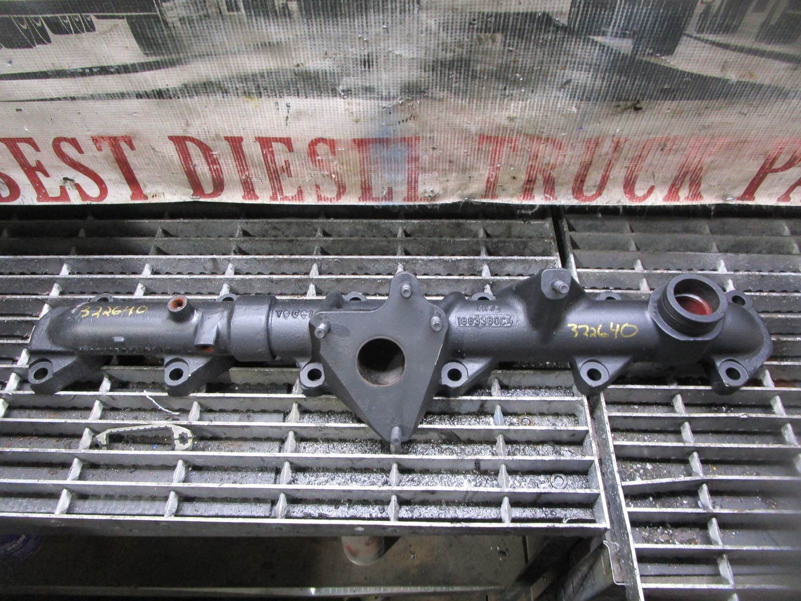 International MaxxForce DT Diesel Engine Exhaust Manifold 1882405C2