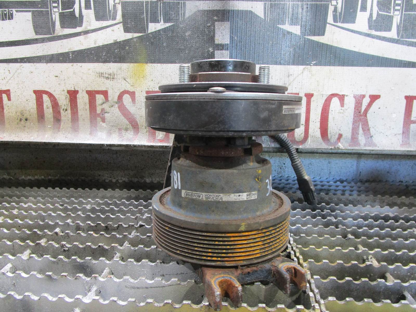 Horton modelEC450 Fan Drive & Hub Assembly pulled from Caterpillar C7