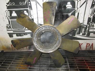 (GOOD USED) 7-Blade 24"Inch Cooling Fan Mack MR690S w/ Mack EM7 Diesel Engine