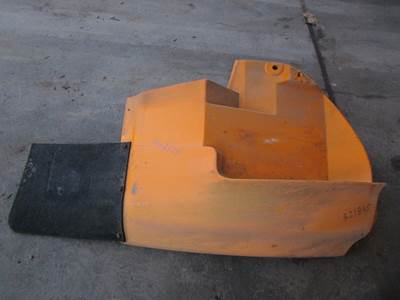 (GOOD USED) 1997 International 3800 AMTRAK SCHOOL BUS Passenger Side Fender with Mud flap