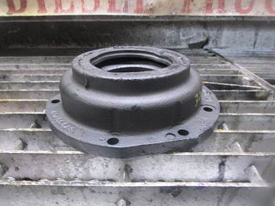 Genuine International Maxxforce DT Diesel Engine Oil Pump Cover Part 1879397C1