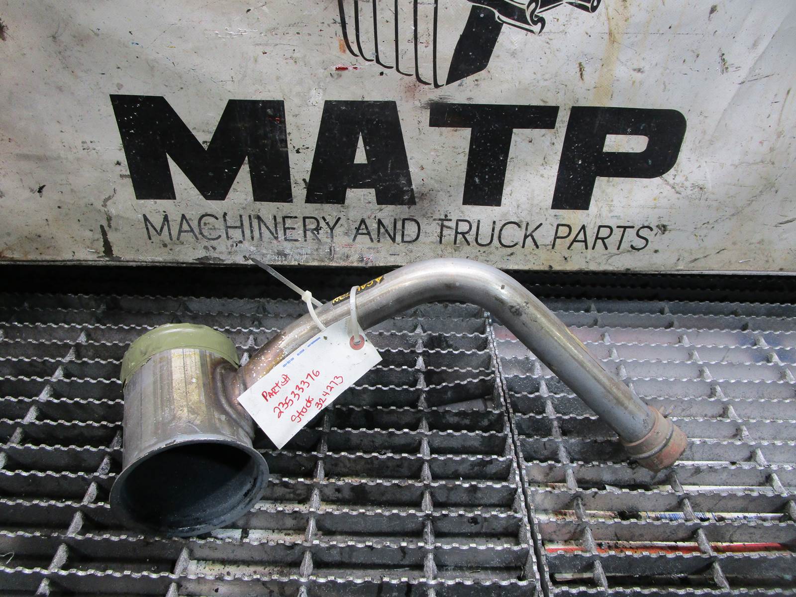 (GOOD USED) DETROIT 60 SERIES FUEL/WATER SEPARATOR P23533376 For Sale