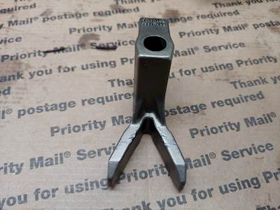 2005 Caterpillar C11 Diesel Engine Injector Hold Down Clamps Part# 224-4991