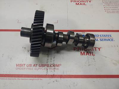 Used: Kubota D905 NON-Turbo Diesel Engine Fuel Injection Pump Camshaft Assembly