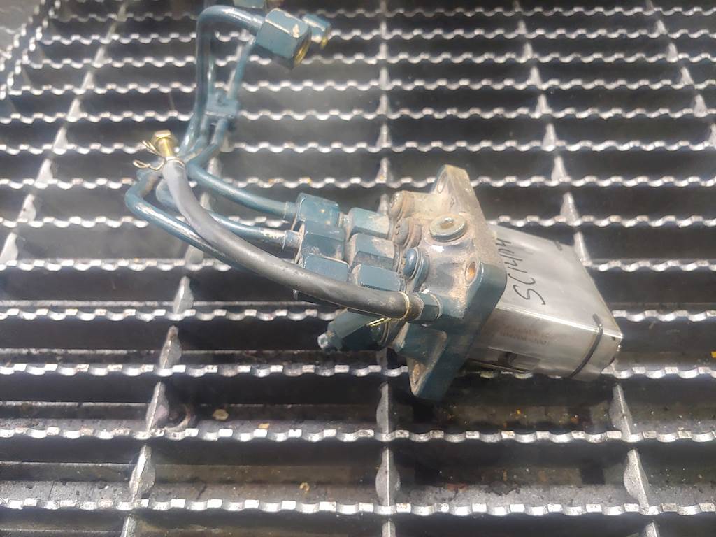 2005 Kubota D905 Diesel Engine Fuel Injection Pump Part 16030, 104206