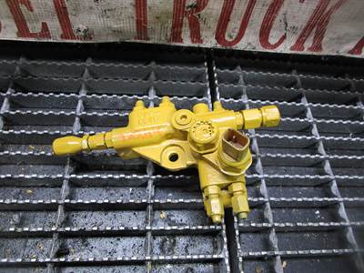 2007-2009 Caterpillar C7S Diesel Engine Fuel Line Manifold OEM-Part# 302-8815, 3028815