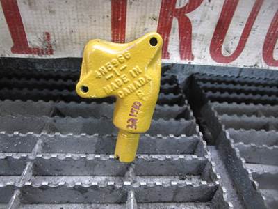 (GOOD USED) Caterpillar 3208 Fuel Transfer Elbow OEM Part# 4N5966