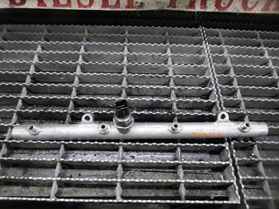 (GOOD USED) International MaxxForce 7 Diesel Engine Fuel Rail & Pressure Sensor